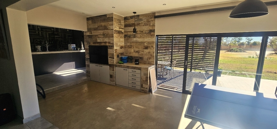To Let 7 Bedroom Property for Rent in Wigwam North West